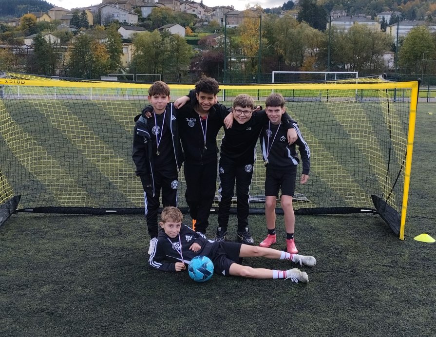 🟠⚫ Nos U13 en action : une belle expérience d'arbitrage avec les U9